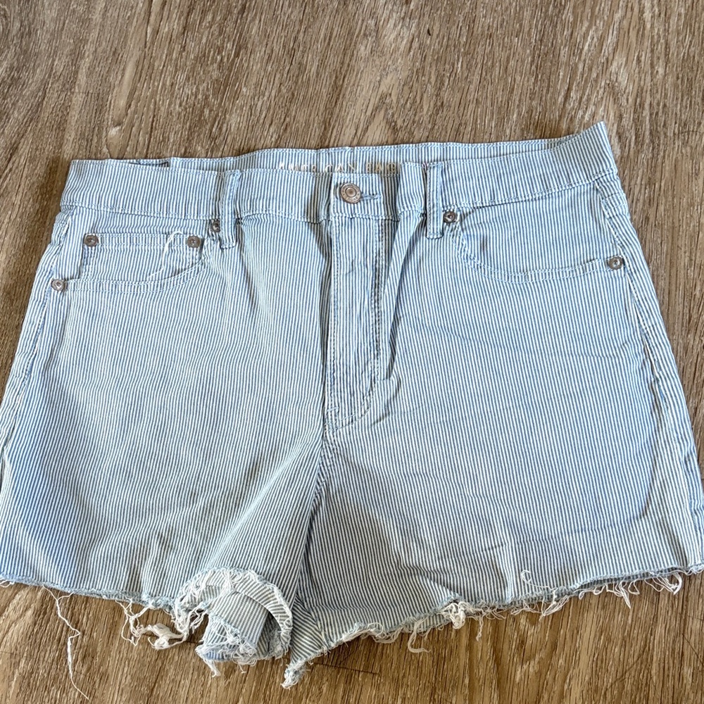 American Eagle 4” stretch perfect railroad stripes shorts